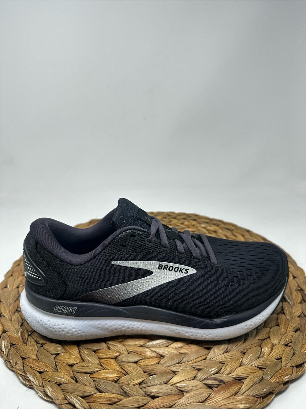 BROOKS Ghost 16 Running Shoes Black White Size 7 Women's